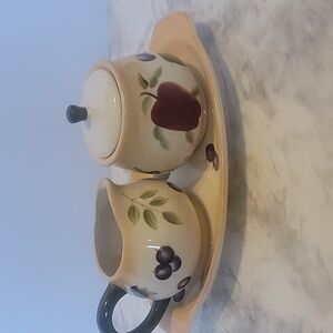 Sonoma Fruit Design Cream and Sugar Set